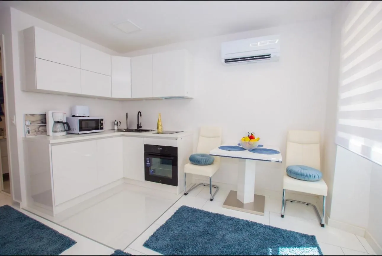 Selma Studio Apartment Porec